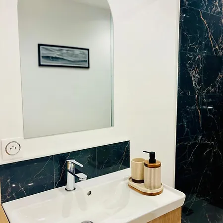 Dune Ocean Luxe Appartement, Acces Prive, Parking & Wifi 50m Ocean Surf Apartment *